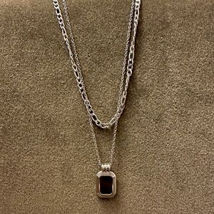 🔳☑️Stainless steel double necklaces with square gem pendant. So stunning!